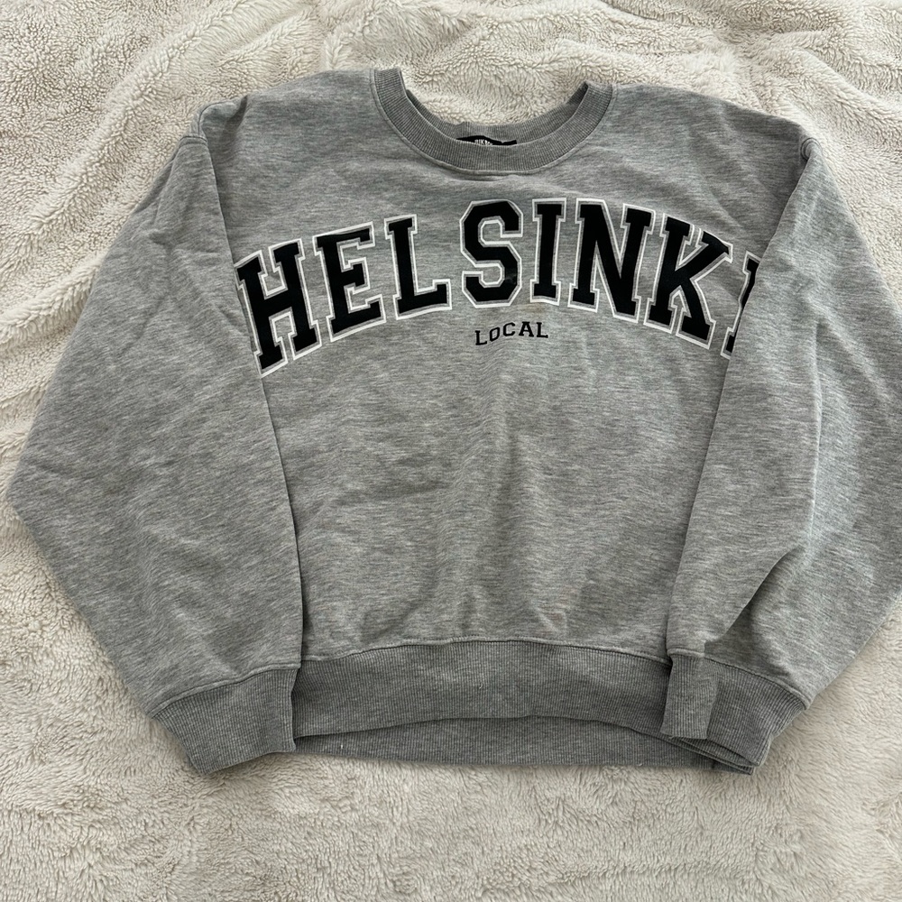 COPY - Cute grey sweatshirt